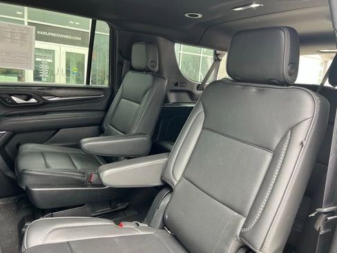 Used 2022 GMC Yukon XL Denali image 11
