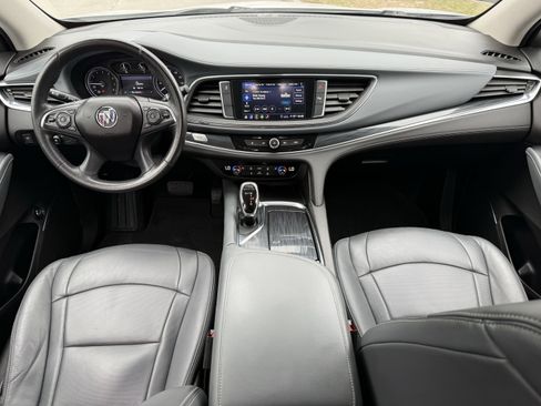 Used 2020 Buick Enclave Essence w/ Sport Touring Edition image 13