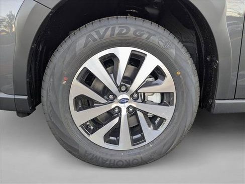 Used 2025 Subaru Outback Premium AWD/4WD image 10