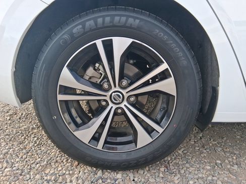Used 2021 Nissan Sentra SV FWD image 18
