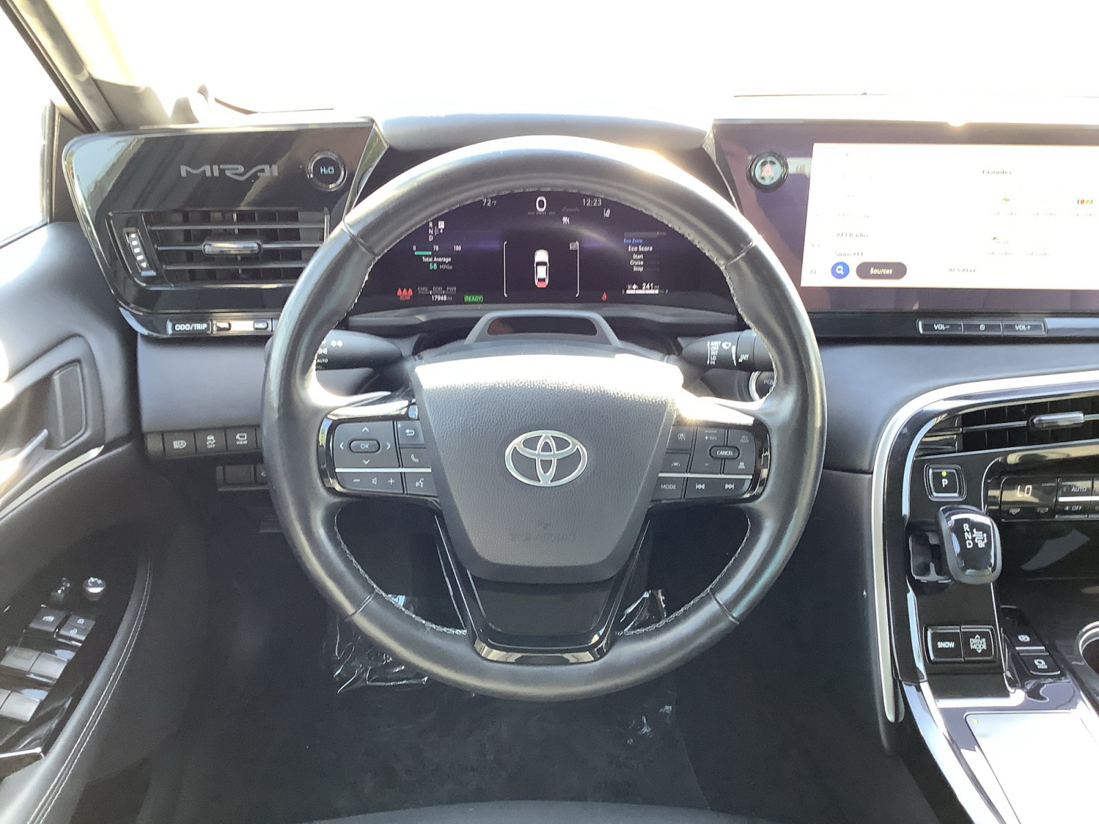 Used 2024 Toyota Mirai w/ Advanced Technology Package RWD image 12