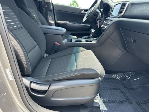 Used 2020 Kia Sportage LX w/ LX Popular Package FWD image 16
