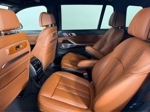 New 2026 BMW X7 M60i image 13
