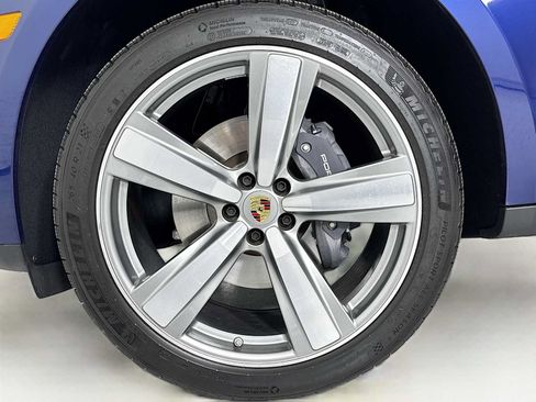 Certified 2026 Porsche Macan AWD/4WD image 32