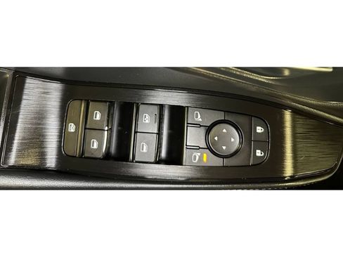 Used 2023 Nissan Rogue SV w/ SV Premium B Package FWD image 32