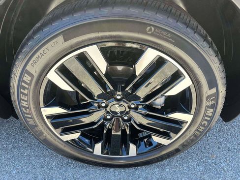 Used 2024 Kia Telluride SX w/ Towing Package AWD/4WD image 39