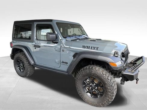 Used 2025 Jeep Wrangler Sport AWD/4WD image 7