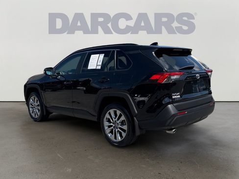 Used 2023 Toyota RAV4 XLE Premium AWD/4WD image 5