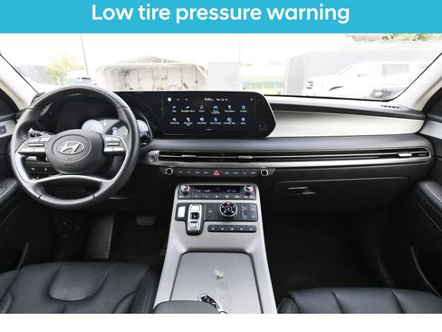 Certified 2024 Hyundai Palisade SEL w/ Premium Package AWD/4WD image 12