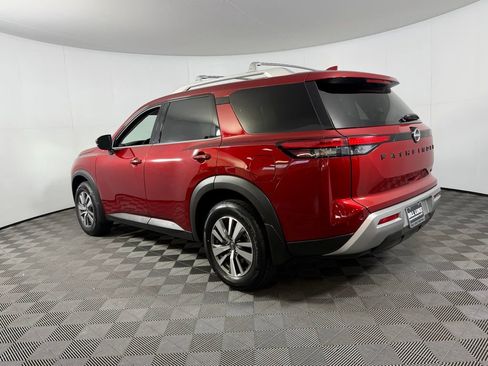 Used 2023 Nissan Pathfinder SL w/ Lighting Package (N92) image 9