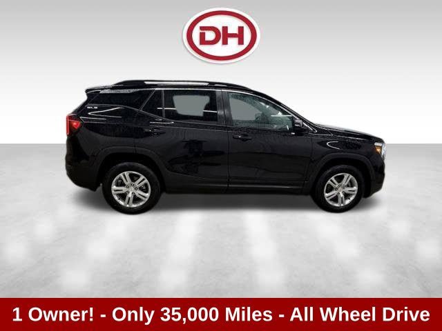 Used 2022 GMC Terrain SLE w/ Driver Convenience Package AWD/4WD image 2