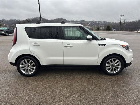 Used 2018 Kia Soul + image 5