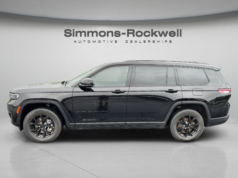 Used 2025 Jeep Grand Cherokee L Altitude AWD/4WD image 2