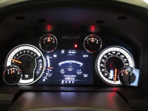 Used 2017 RAM 1500 Laramie AWD/4WD image 12