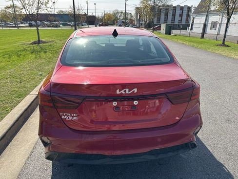 Certified 2022 Kia Forte LXS FWD image 18