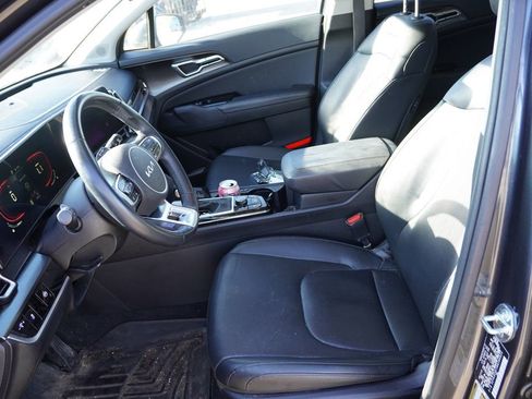 Used 2024 Kia Sportage EX AWD/4WD image 4
