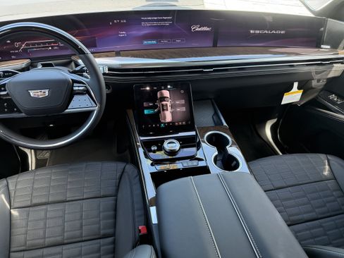 New 2026 Cadillac Escalade Platinum Sport AWD/4WD image 15