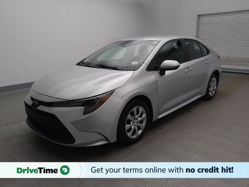 Used 2025 Toyota Corolla LE FWD image 1