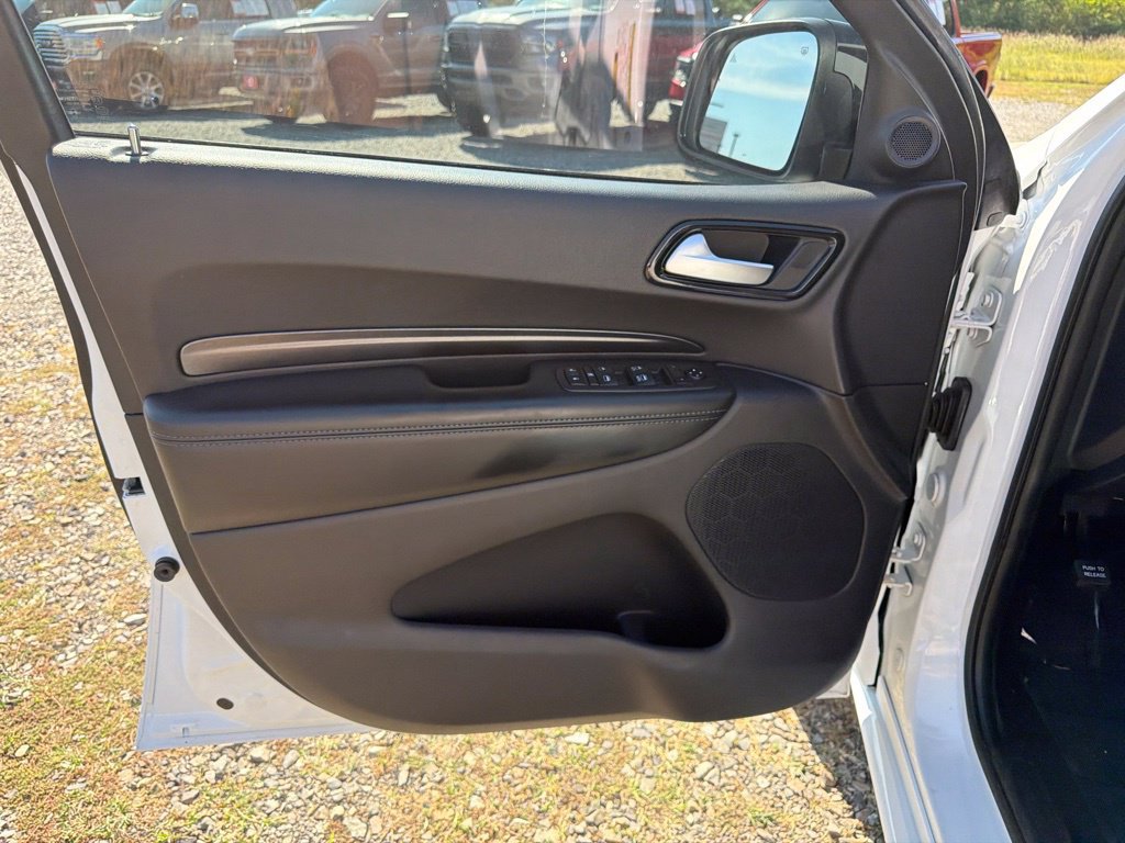 Used 2024 Dodge Durango SXT w/ SXT Blacktop Group RWD image 10