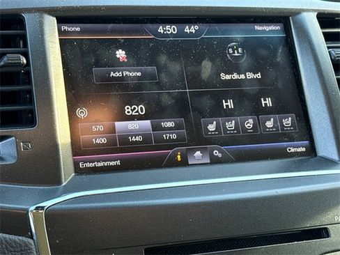 Used 2013 Lincoln MKS image 18