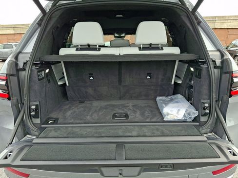 Used 2026 BMW X7 xDrive40i AWD/4WD image 33