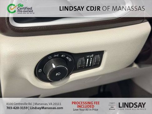Certified 2017 Chrysler Pacifica Touring-L w/ Tire & Wheel Group FWD image 33
