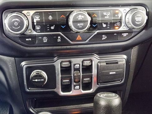 Used 2019 Jeep Wrangler Unlimited Sport S AWD/4WD image 20