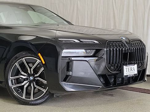 Used 2026 BMW 740i xDrive AWD/4WD image 6