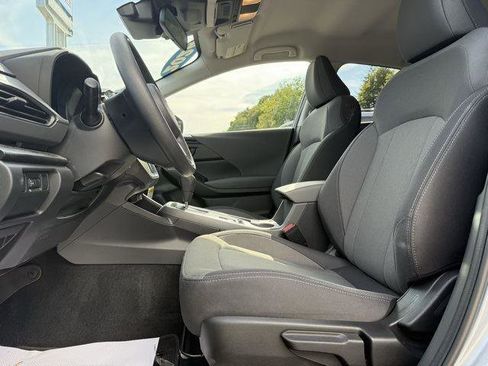 Used 2024 Subaru Crosstrek 2.0i image 9
