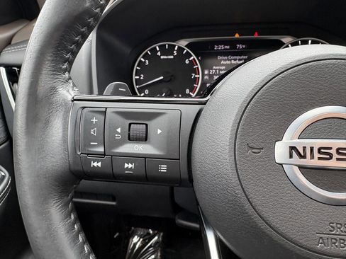 Used 2021 Nissan Rogue SV AWD/4WD image 10