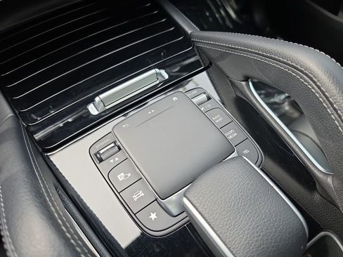 Used 2023 Mercedes-Benz GLE 450 4MATIC image 18