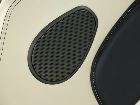 Used 2019 Aston Martin DB11 Coupe RWD image 55