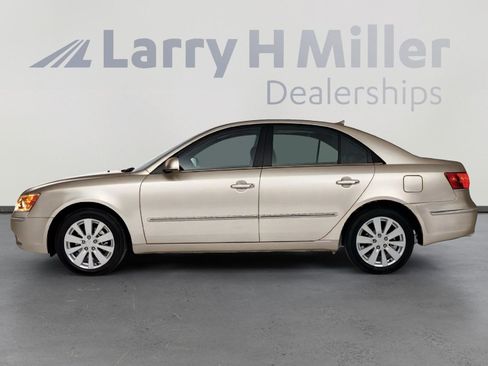 Used 2010 Hyundai Sonata GLS image 1