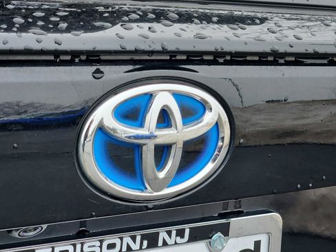 Used 2021 Toyota RAV4 XLE w/ XLE Grade Weather Package image 29