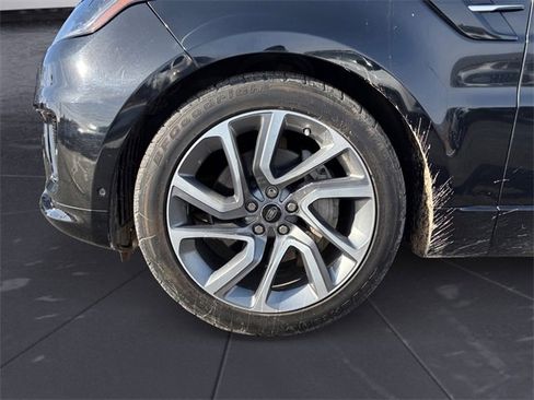Used 2019 Land Rover Range Rover Sport HSE image 14