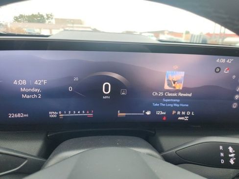 Used 2025 Buick Enclave Preferred image 15