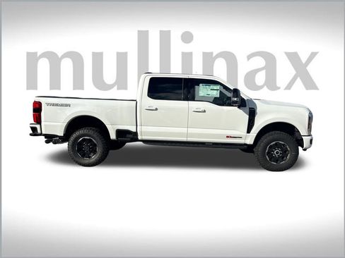 New 2026 Ford F250 Platinum w/ Tremor Off-Road Package image 17