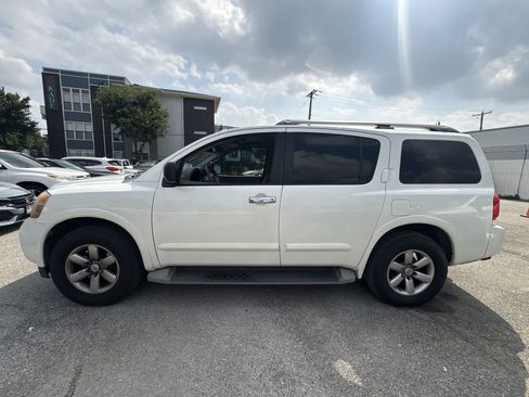 Used 2014 Nissan Armada SV w/ SV Driver Package RWD image 3