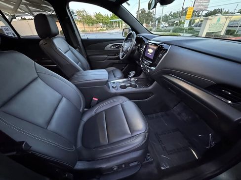 Used 2022 Chevrolet Traverse LT w/ LPO, Floor Liner Package FWD image 14