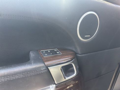 Used 2017 Land Rover Range Rover HSE image 27