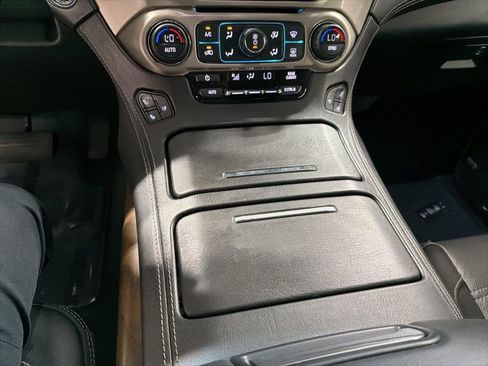 Used 2020 GMC Yukon Denali w/ Open Road Package AWD/4WD image 33