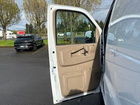 New 2026 Chevrolet Express 2500 RWD image 14