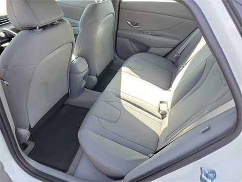 New 2026 Hyundai Elantra SE image 19