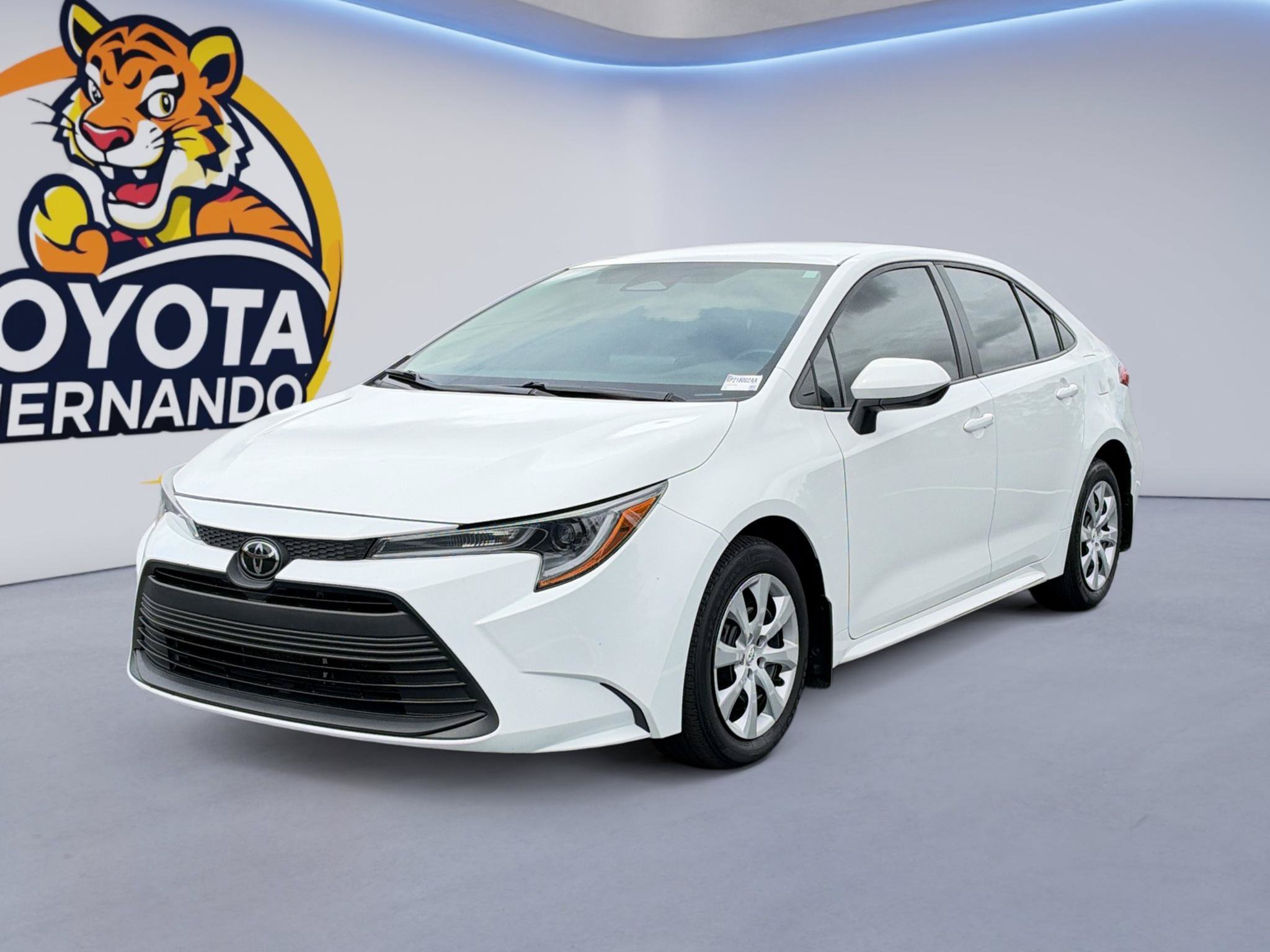 Used 2024 Toyota Corolla LE FWD image 1
