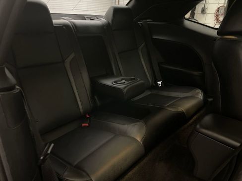 Used 2015 Dodge Challenger SXT Plus RWD image 22