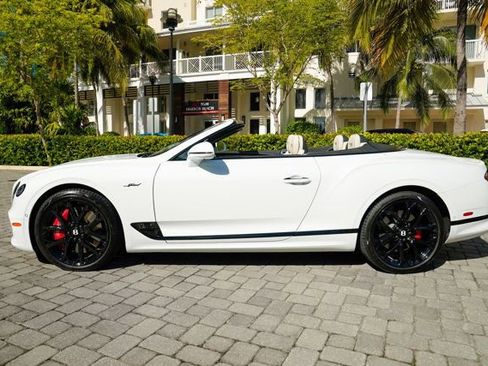 Used 2024 Bentley Continental GT Speed image 12