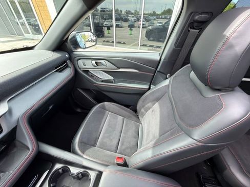 Used 2025 Ford Explorer ST AWD/4WD image 23