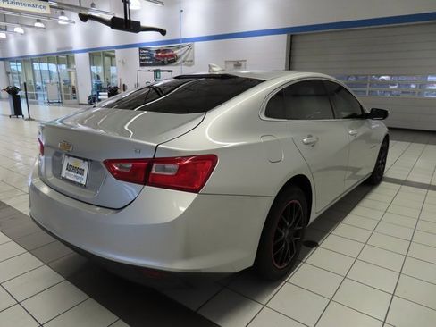Used 2018 Chevrolet Malibu LT image 13