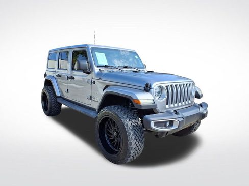 Used 2019 Jeep Wrangler Unlimited Sahara AWD/4WD image 3