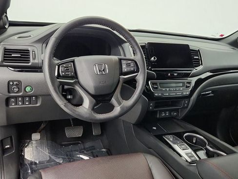 Used 2025 Honda Ridgeline Black Edition image 13